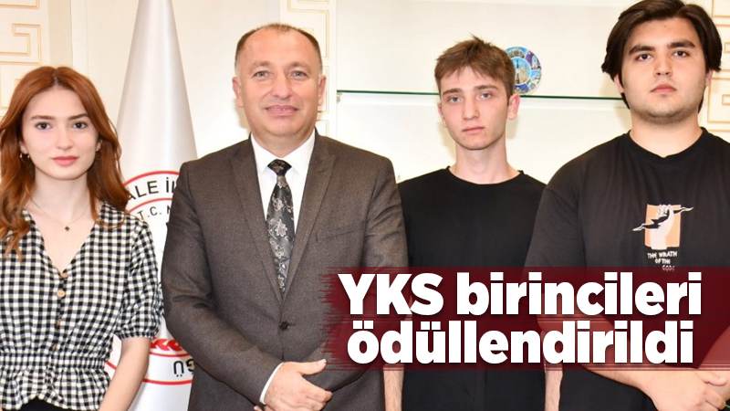 YKS birincileri ödüllendirildi