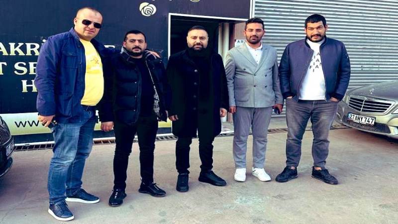 Gazeteci Ferhat Aydoğan, Gaziantep Hilton halı fabrikasını ziyaret etti