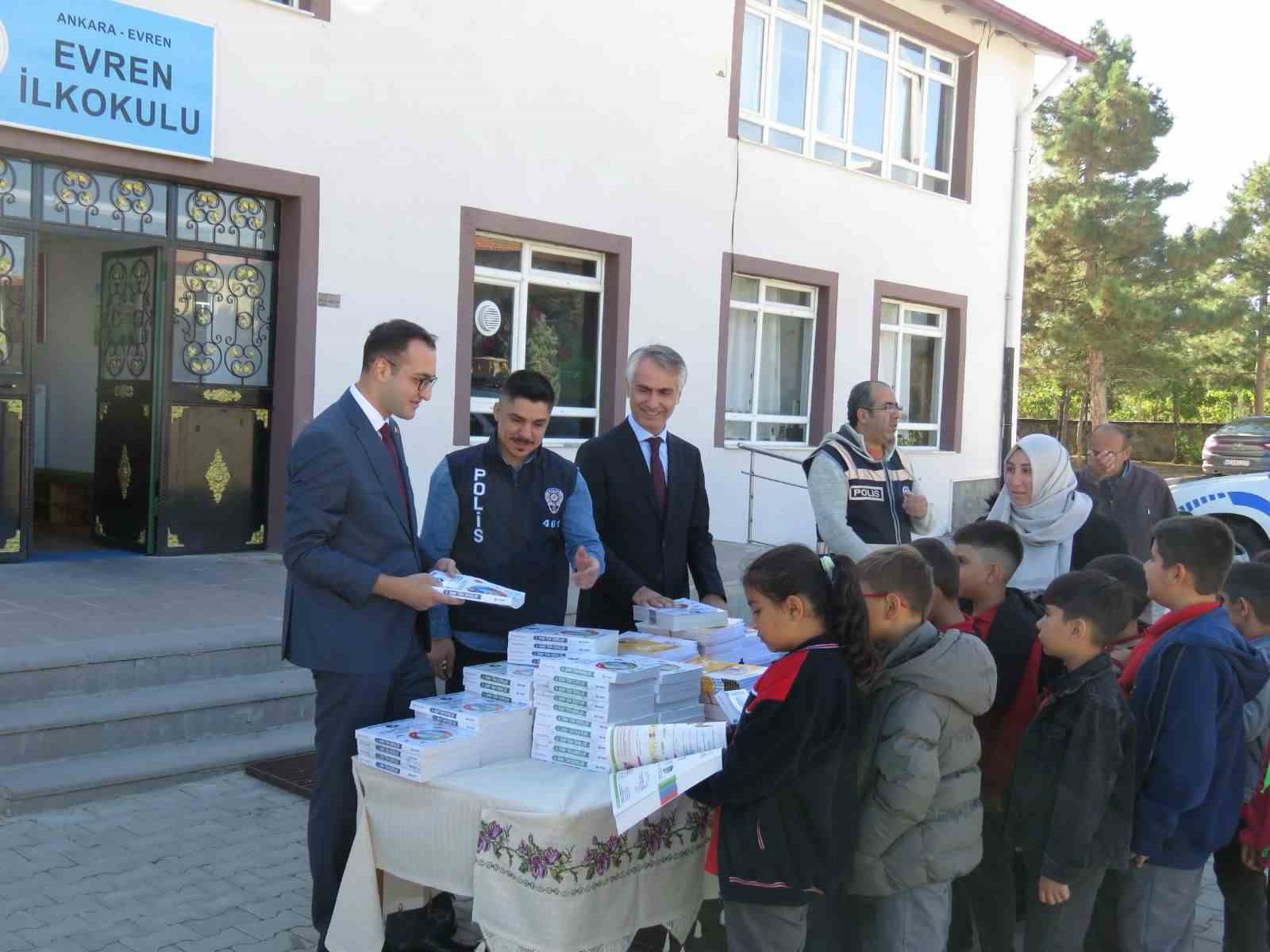 Ankara'da öğrencilere yardımcı kaynak kitap desteği