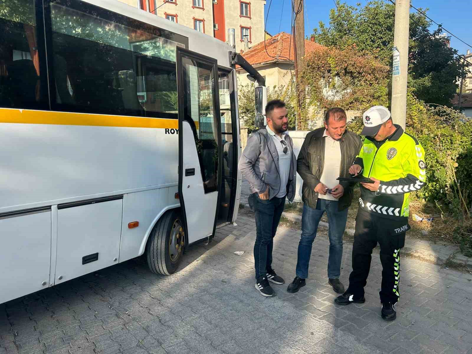 Konya Beyşehir’de okul servis araçları denetlendi