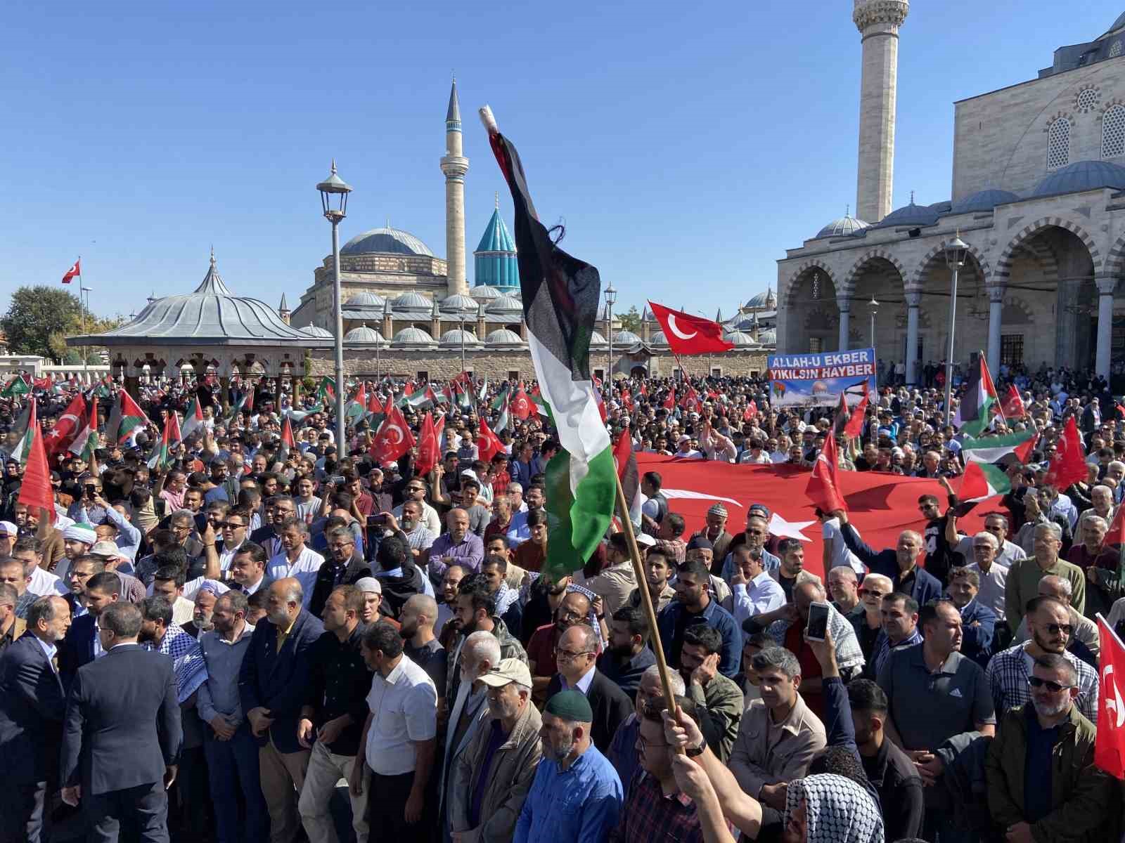 Konya ve Karaman’da Filistin’de hayatını kaybedenler için gıyabi cenaze namazı kılındı