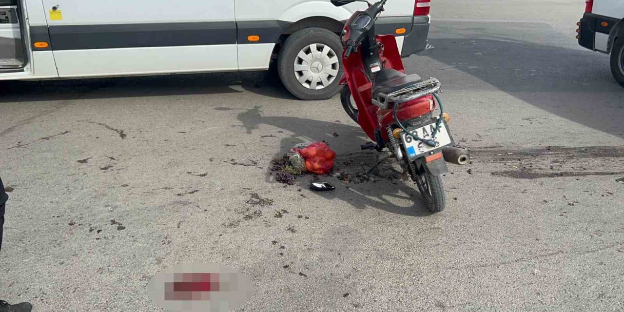 Aksaray'da pazar alışverişinden motosikletiyle dönen yaşlı adam kazada ağır yaralandı