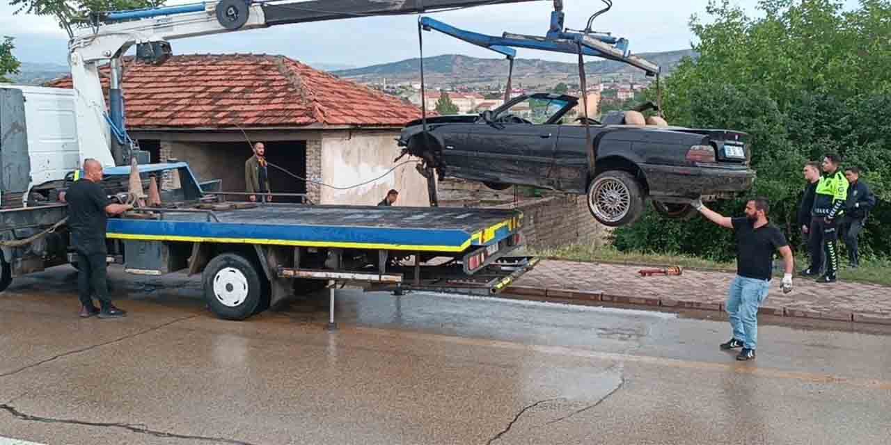 Kırıkkale'de takla atan otomobil hurdaya döndü