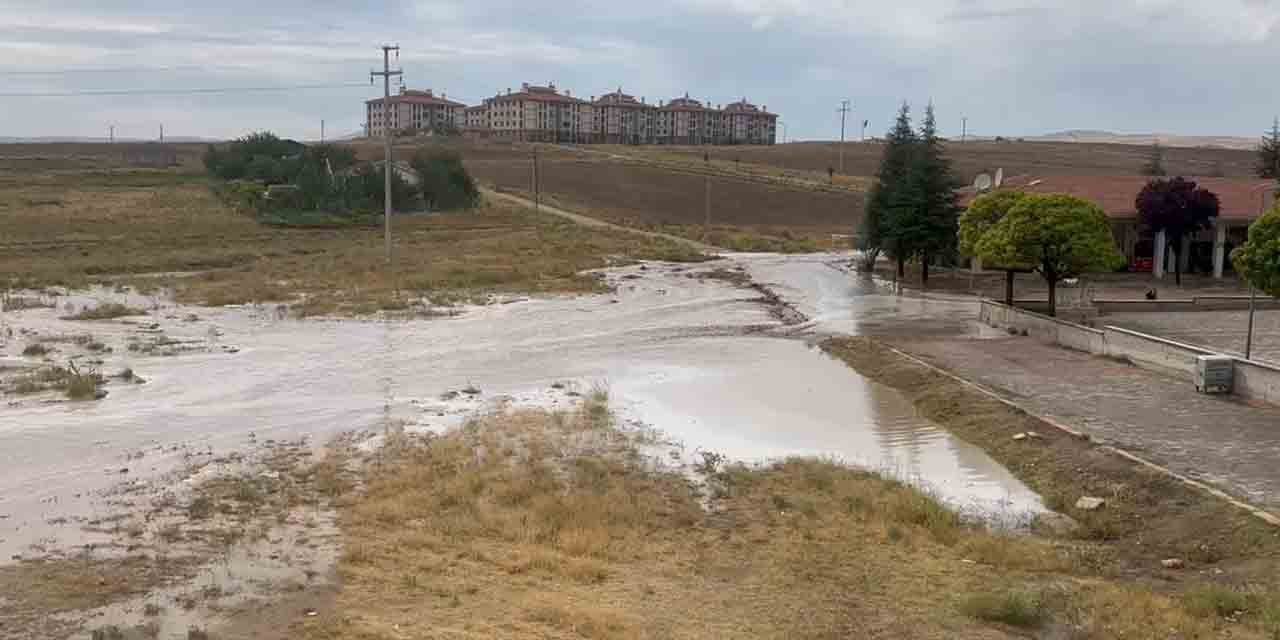 Balışeyh’te sağanak yağış sele yol açtı