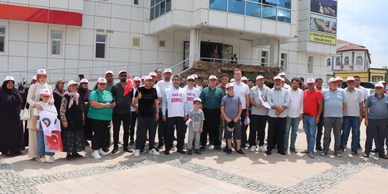 Bahşılı’da işçiler belediye önünde haklarını aradı