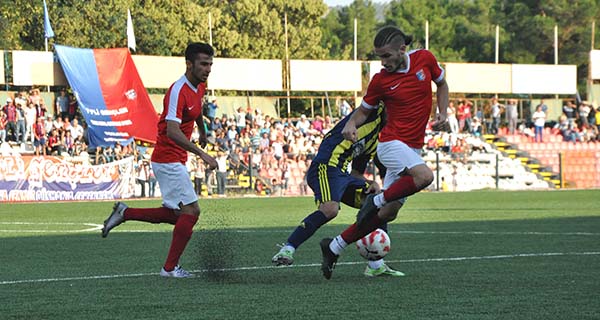 Kırıkkalespor ile Kırıkhanspor  0-0 berabere kaldı