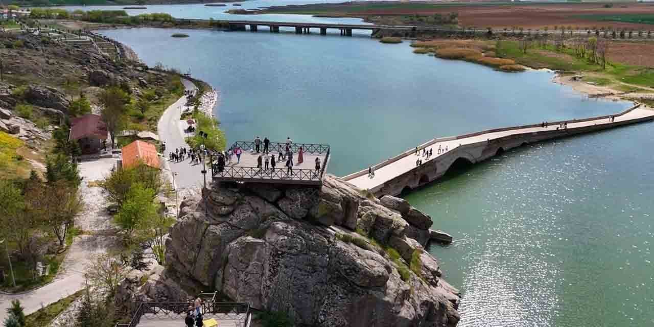 Turizm geliri geçen yıla göre yüzde 11,8 arttı