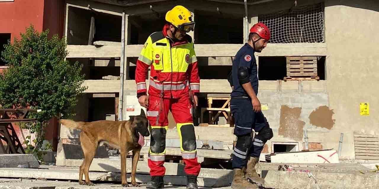 Arama kurtarma ekiplerinden görev eğitimi