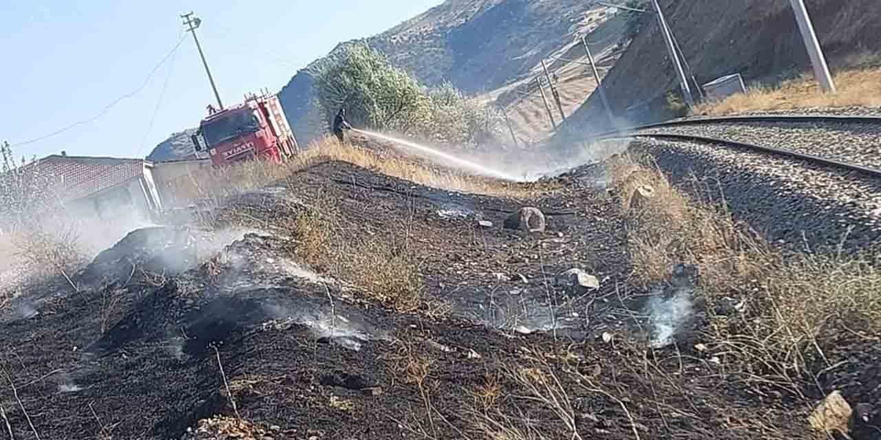 Bahşılı'da tren yolu kenarında yangın çıktı!