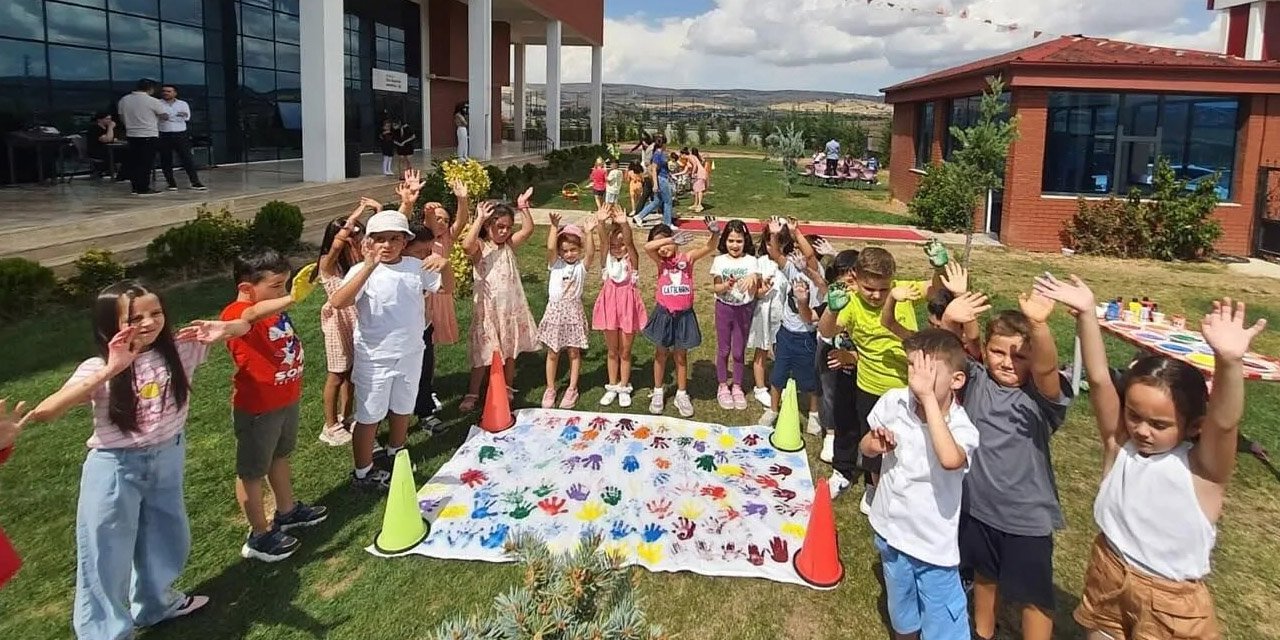 Başaran Koleji'nde miniklerin oryantasyon heyecanı