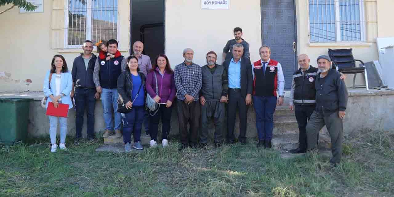 Çiftçiler, yeni tarım modeliyle bilgileniyor