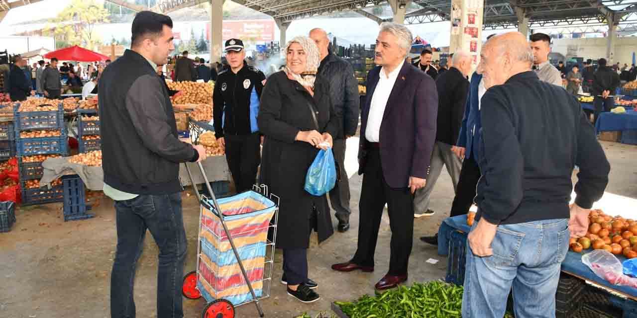 Vali Makas, Pazar esnafıyla buluştu