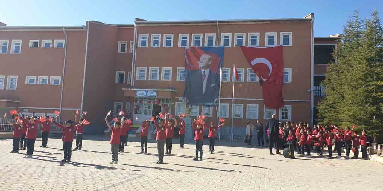 Çelebi'de öğrencilerle Cumhuriyet coşkusu