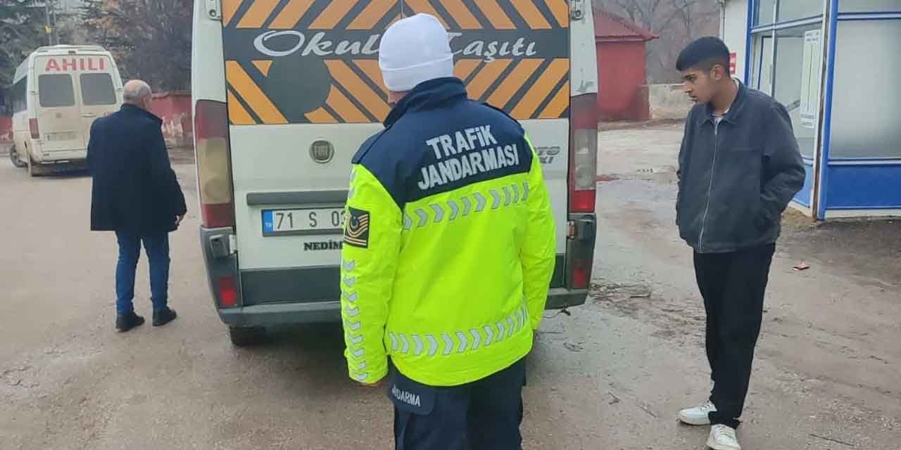 Jandarmadan servis araçlarına denetim!