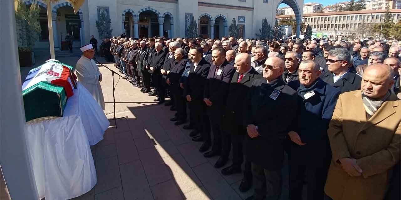 Efsane başkan, dualarla uğurlandı