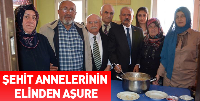 Şehit annelerinin elinden aşure ikramı