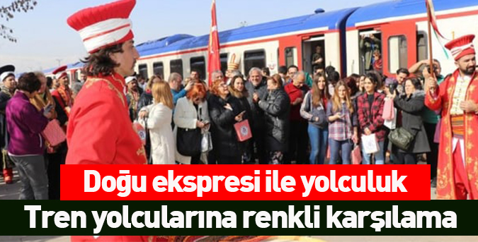 Tren yolcularına renkli karşılama