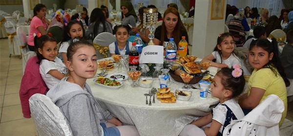 Aile tadında iftar