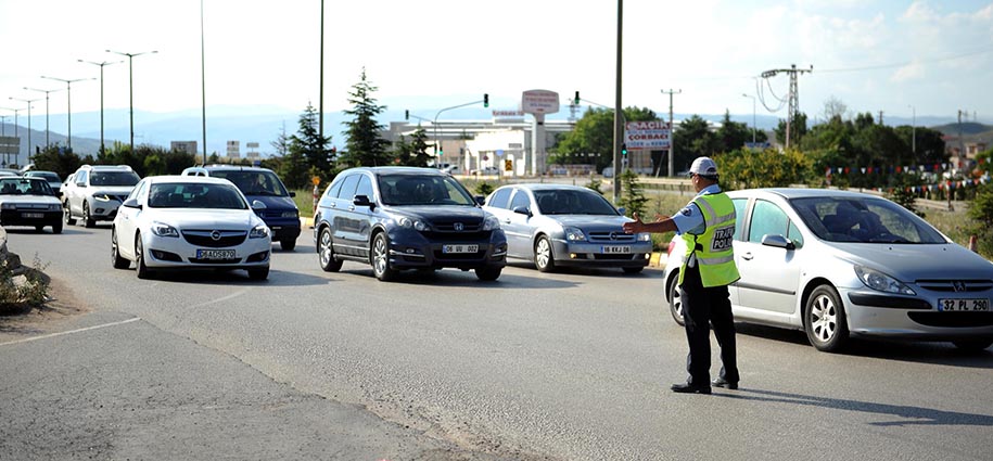 Yollarda bayram trafiği