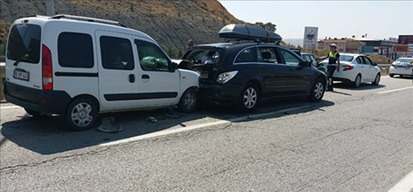 Kırıkkale'de Zincirleme Trafik Kazası: 9 Yaralı