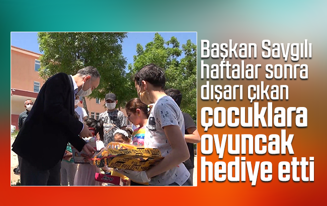 Başkan Saygılı'dan çocuklara oyuncak sürprizi