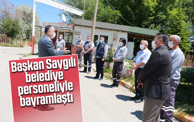 Başkan Saygılı belediye personeli ile bayramlaştı