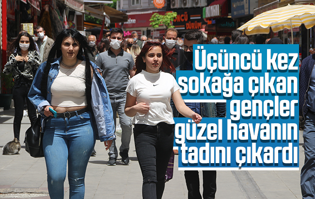 Gençler üçüncü kez sokağa çıktı