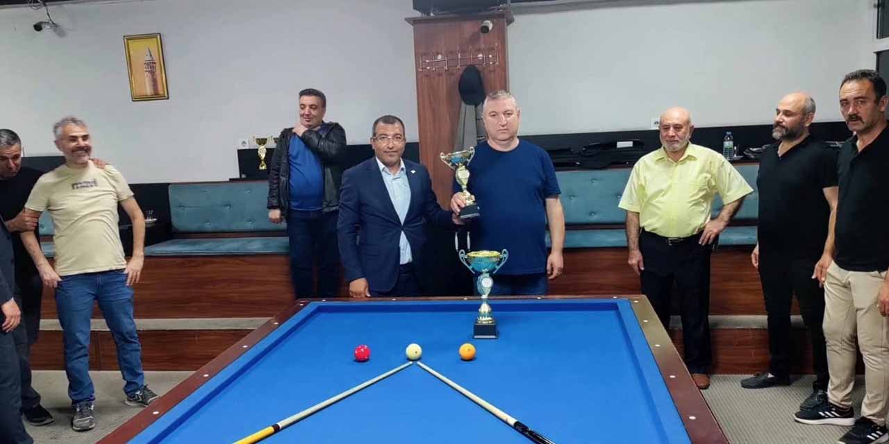 bilardo-turnuvasi-sona-erdi-1.jpg