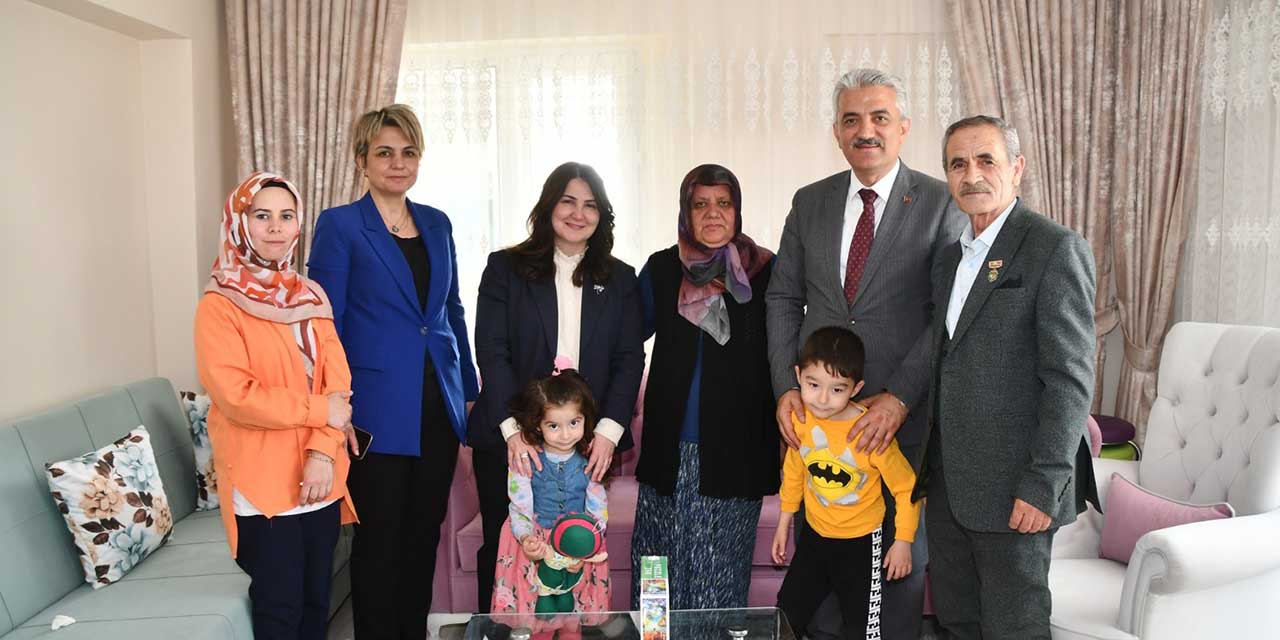 vali-mehmet-makastan-sehit-ailelerine-ziyaret-1.jpg