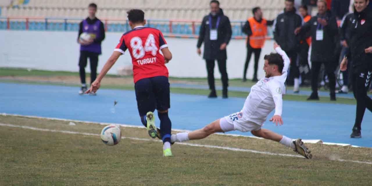 kirikkale-fk-sebat-genclikspor-maci-ertelendi-jpg3.jpg