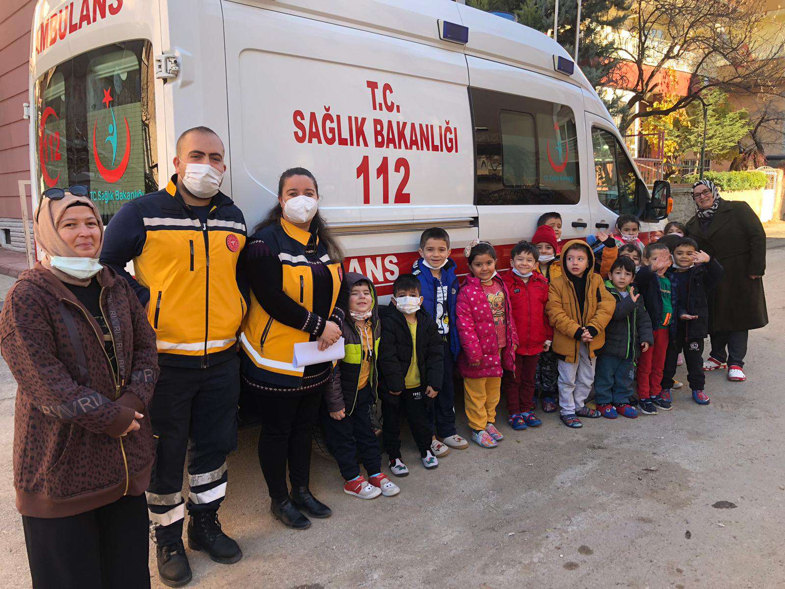 61b1e891181b3-Yaşama Yol Ver Sergi ve Eğitimleri  (7).jpeg