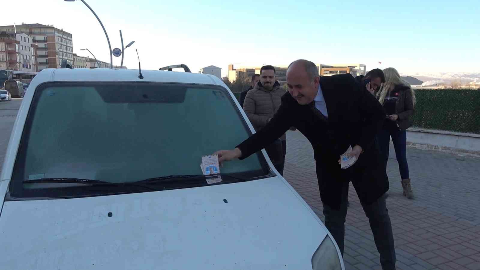 61c314f3f0feb-Araçların motor bölümüne giren kedilere dikkat: ’Kontağı çevirmeden kaputa vurun’.jpg