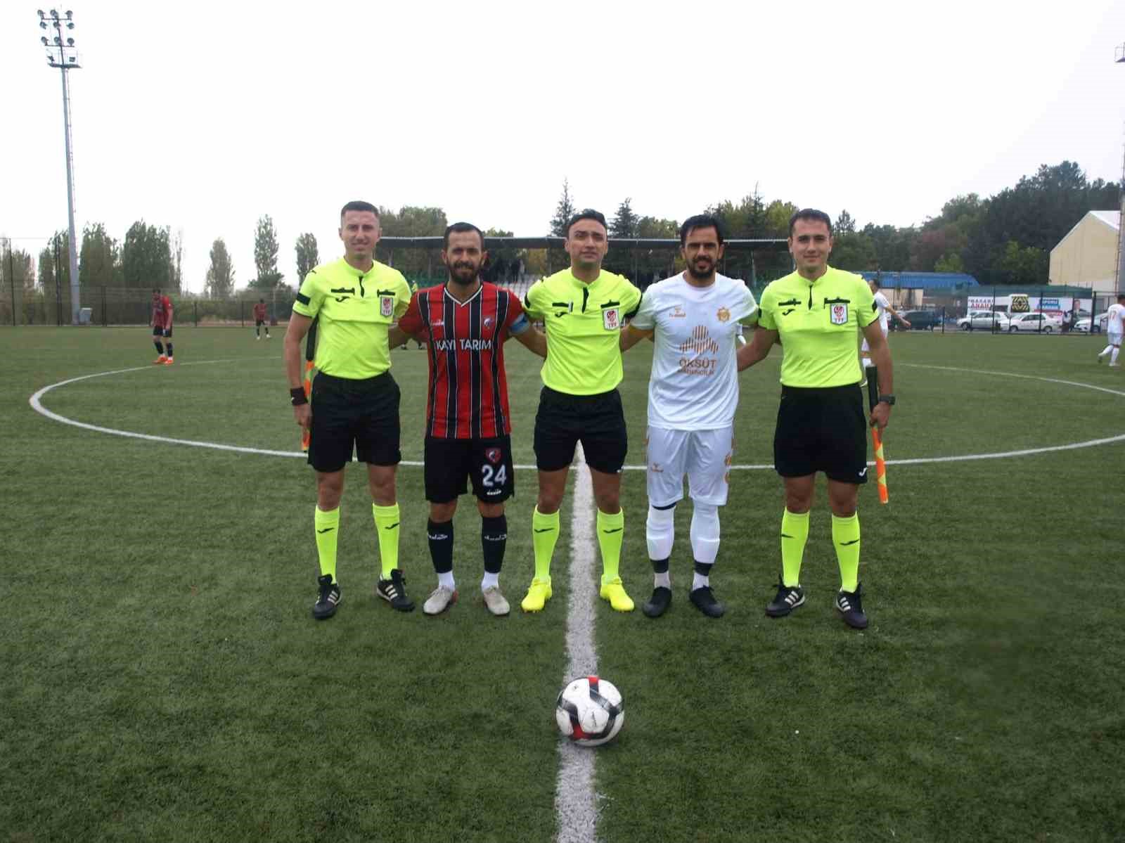 652cddde0d7ab-bolgesel-amator-lig-develigucu-sk1-erzincan-ulalarspor11.jpg