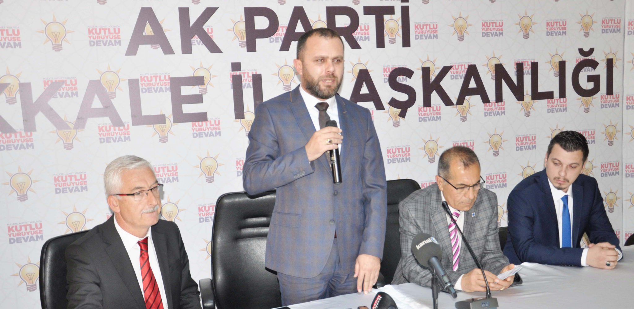 AK-Parti’de-yoğun-mesai5.jpg